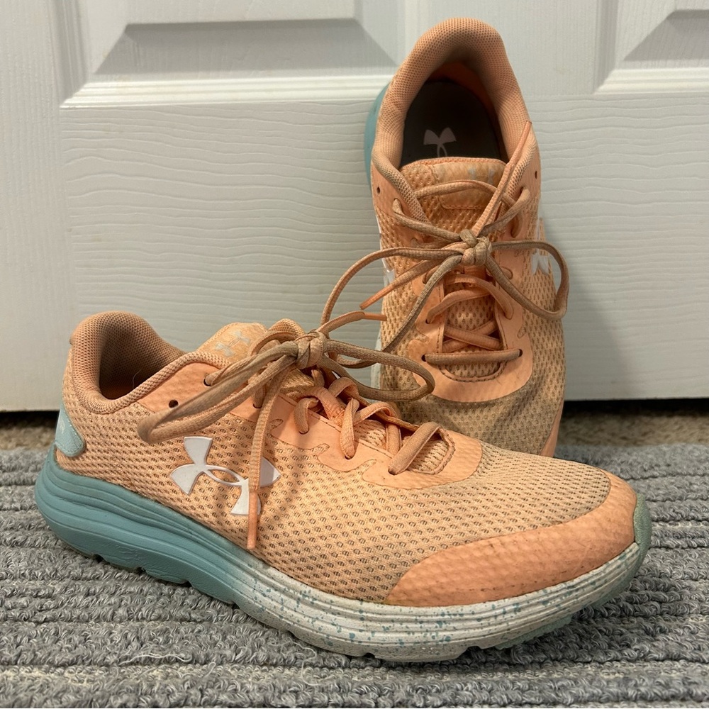 Under Armour Coral and Aqua Athletic Shoes size youth 5 fits women’s 6.5